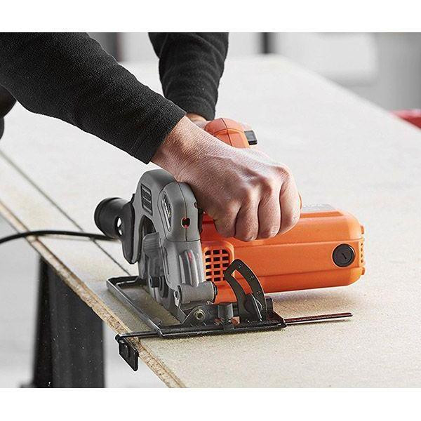 Фото Монтажная пилка Black+Decker CS1250L