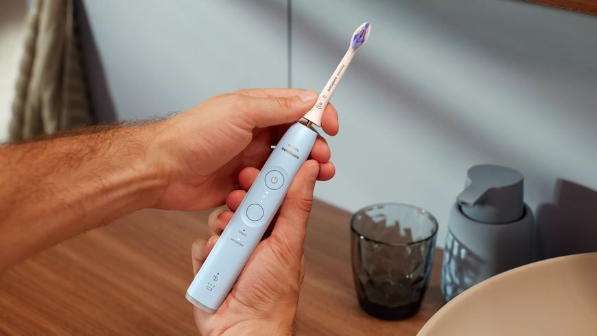 Электрическая зубная щетка Philips Sonicare 6100 Series HX7406/01 1447435ua фото