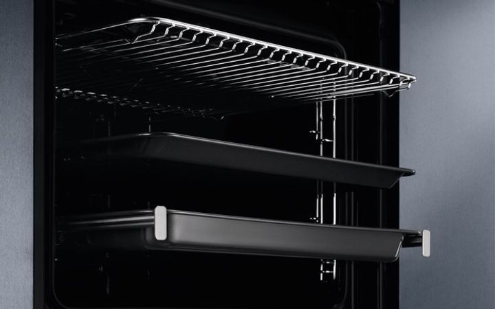 Духовка електрична Electrolux EOE7P31X 1360982ua фото
