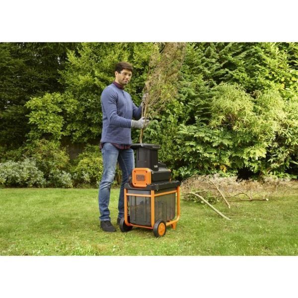 Садовий подрібнювач Black+Decker BEGAS5800 1410320ua фото