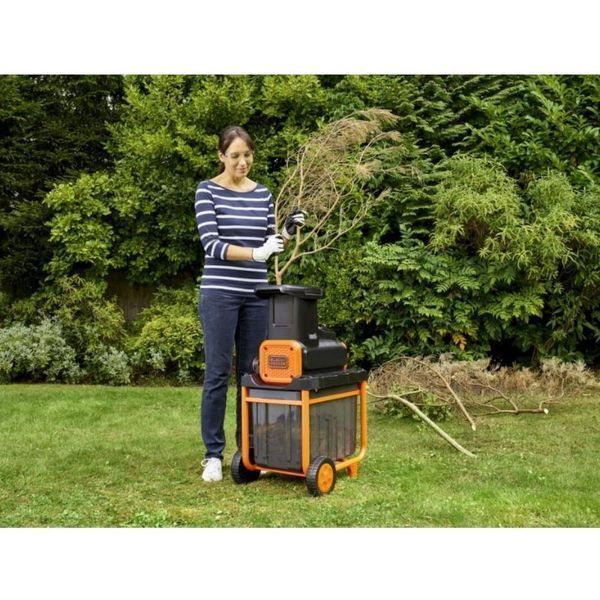 Садовий подрібнювач Black+Decker BEGAS5800 1410320ua фото