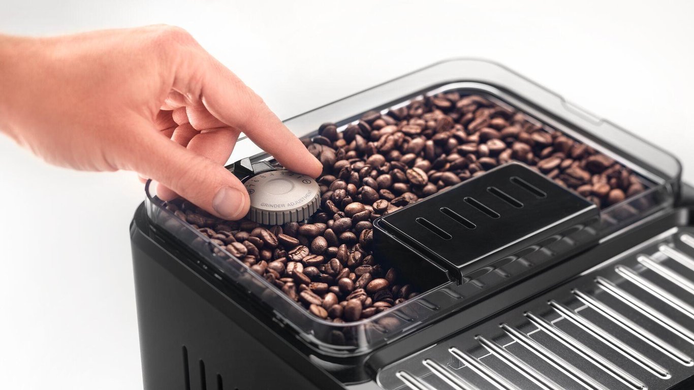 Фото Кавомашина автоматична Delonghi Eletta Explore ECAM 450.55.S