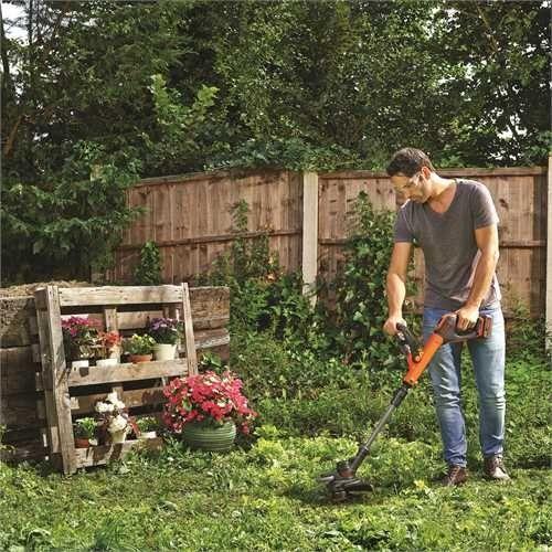 фото Триммер аккумуляторный Black+Decker STC1840EPC-QW 3