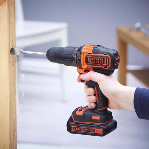 фото Шурупокрут Black+Decker BDCHD18KB 2