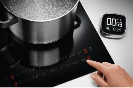 Варочная поверхность электрическая Electrolux EIT61443B 1361444 фото