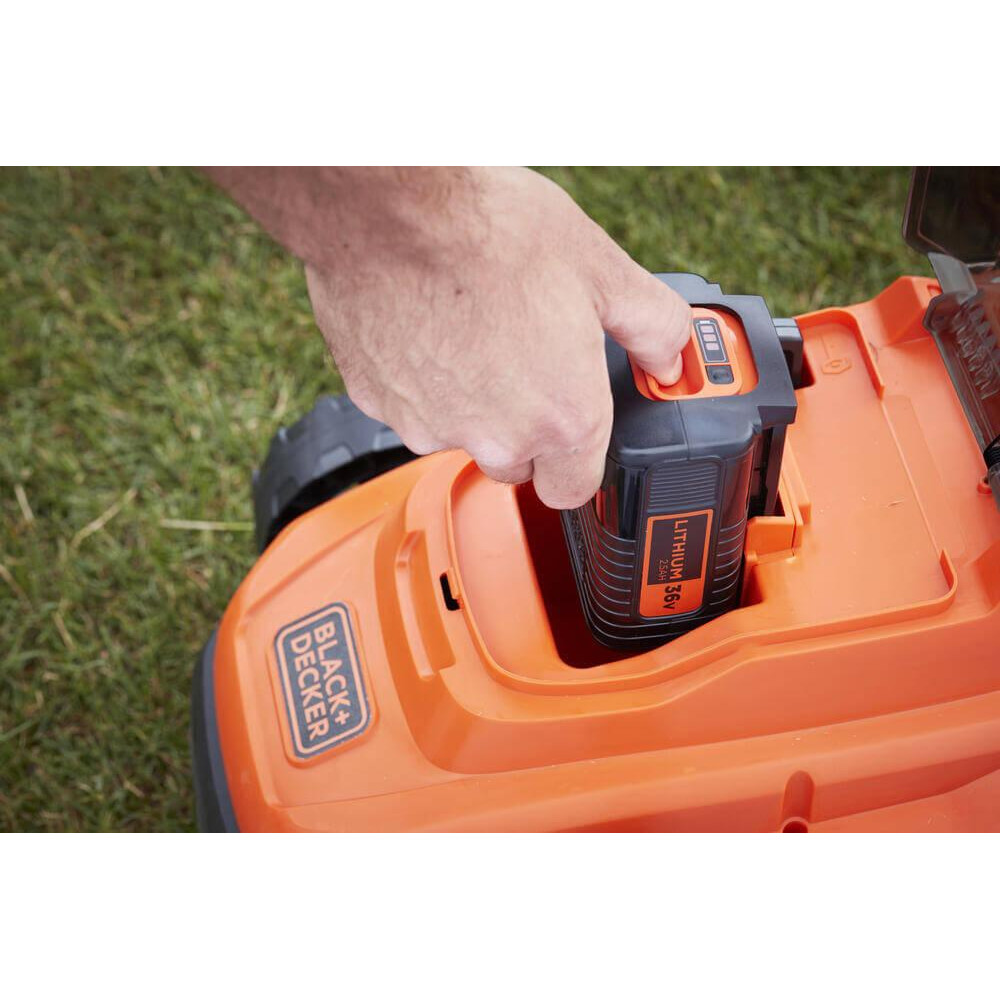 Фото Газонокосилка аккумуляторная Black+Decker BCMW3336L2