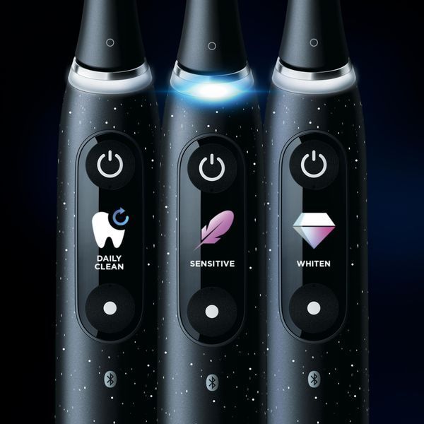 Електрична зубна щітка Oral-B iO Series 10 Cosmic Black 1355334 фото