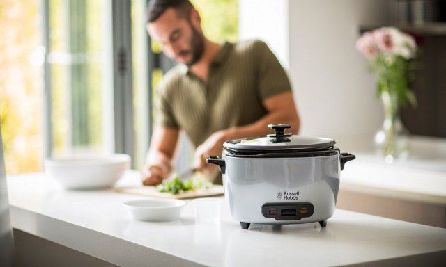 Фото Рисоварка Russell Hobbs MaxiCook (23570-56)