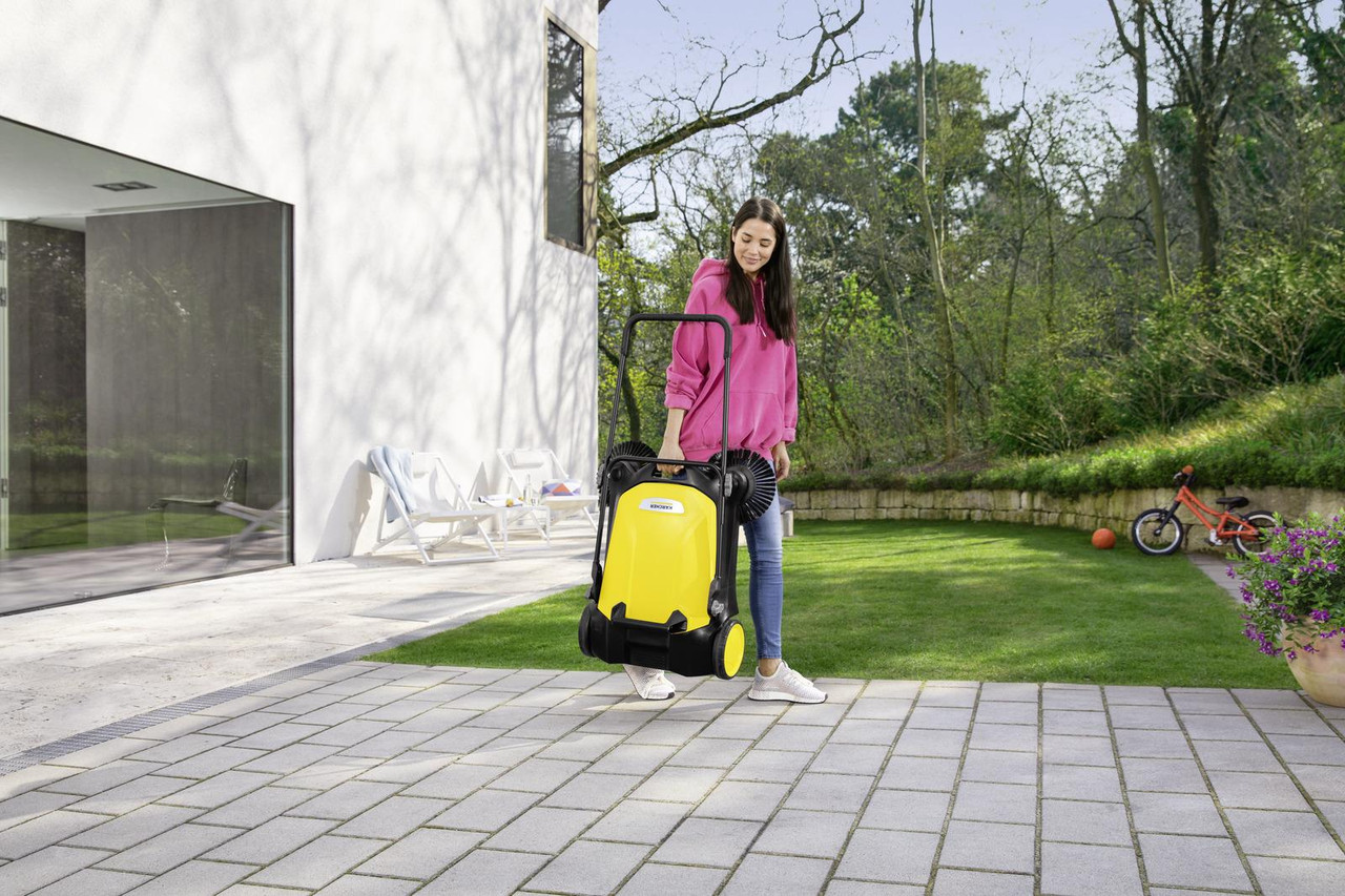 Фото Подметальная машина Karcher S 4 Twin (1.766-360.0)