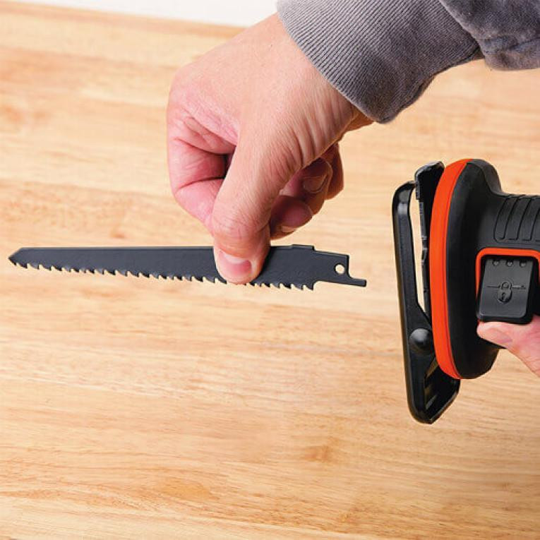 фото Сабельная пила Black+Decker BDCR18N 3
